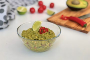 Guacamole-köstlicher-mexikanischer-Avocado-dip-foodblog-kleingenuss.de-rezept