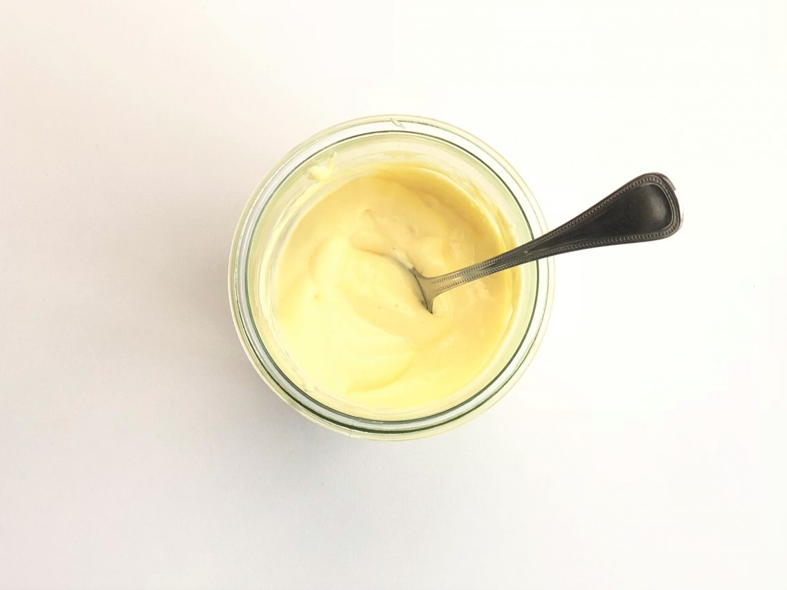 Rezept-Mayonnaise-selber-machen-blitzschnell-und-einfach-kleingenuss-foodblog